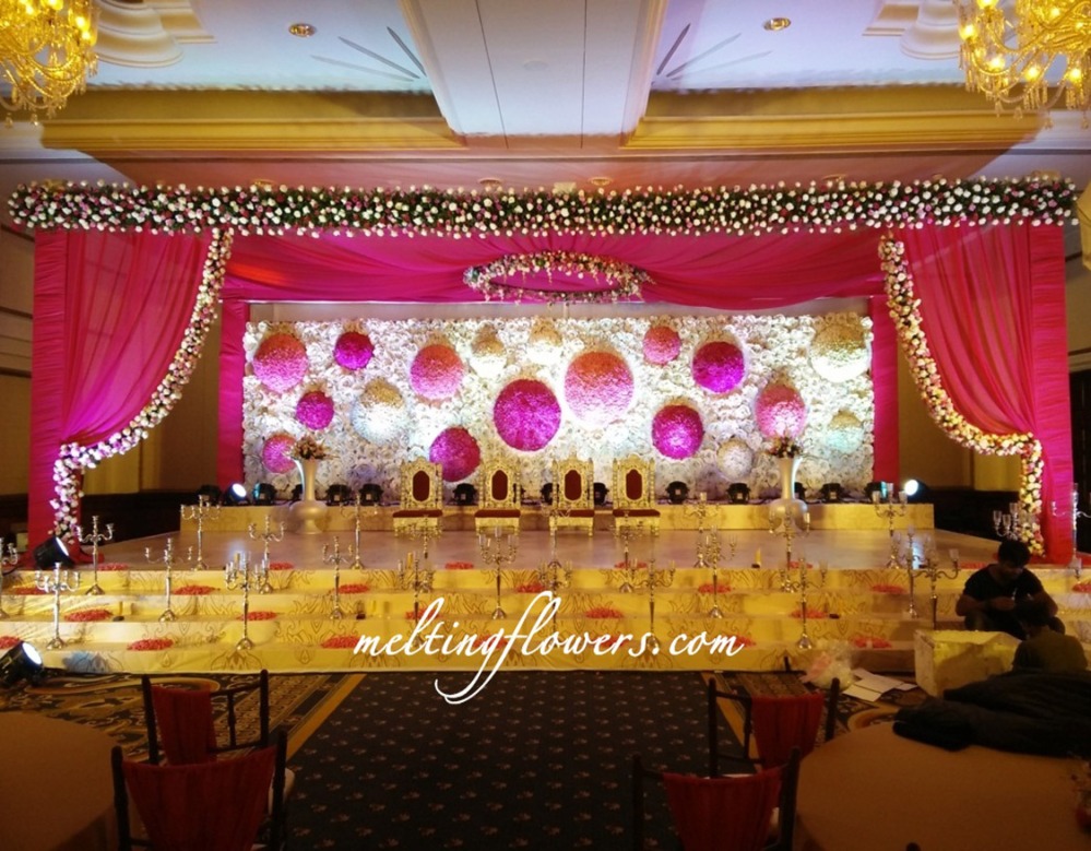 The Leela Palace Outdoor Wedding Venues In Bangalore