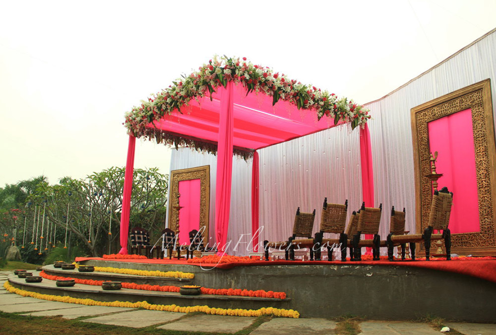 Touch of Pink Wedding Theme